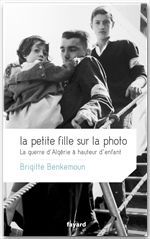 ebook cover of La petite fille sur la photo, by Brigitte Benkemoun