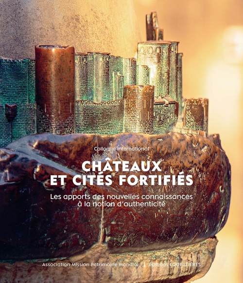 ebook cover of Châteaux et cités fortifiés - Colloque international, by Collectif