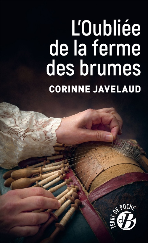 Couverture ebook de L'Oubliée de la ferme des brumes, de Corinne Javelaud