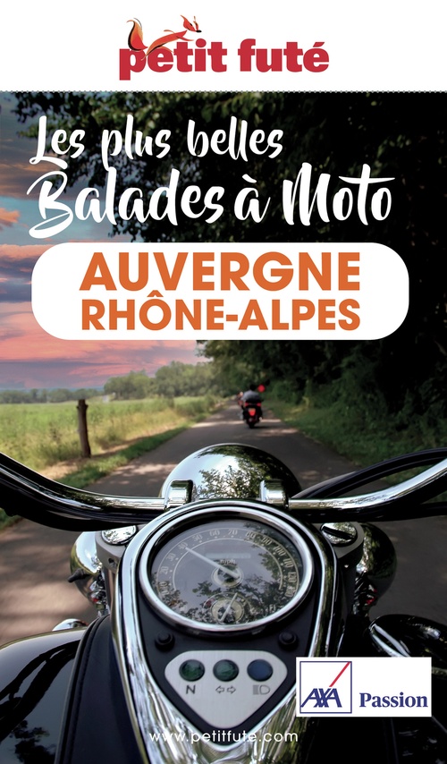 ebook cover of AUVERGNE-RHÔNE-ALPES À MOTO 2023/2024 Petit Futé, by Collectif petit futé