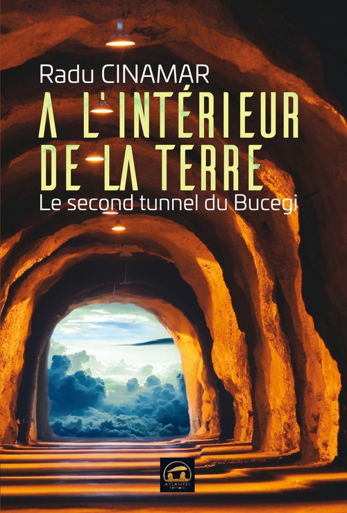 Couverture ebook de A l'intérieur de la Terre, de Radu Cinamar