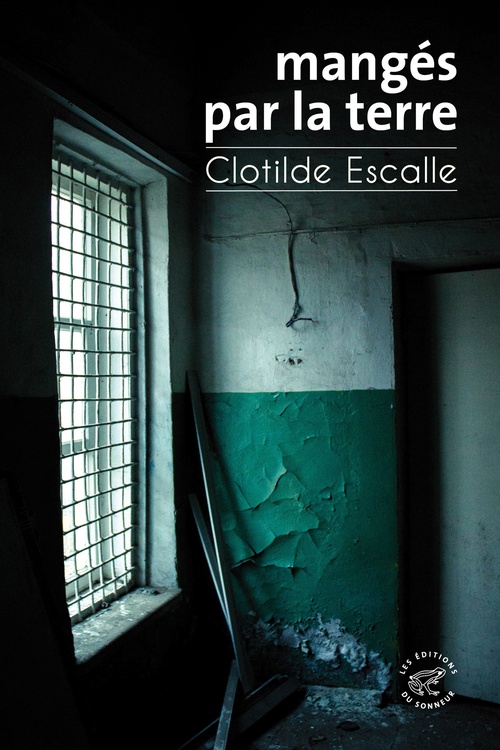 Couverture ebook de Mangés par la terre, de Clotilde Escalle