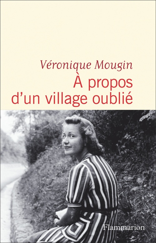 Couverture ebook de À propos d'un village oublié, de Véronique Mougin