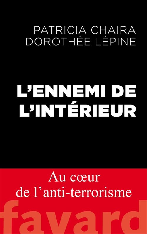 Couverture ebook de L'impossible traque, de Patricia Chaira, Dorothée Lépine