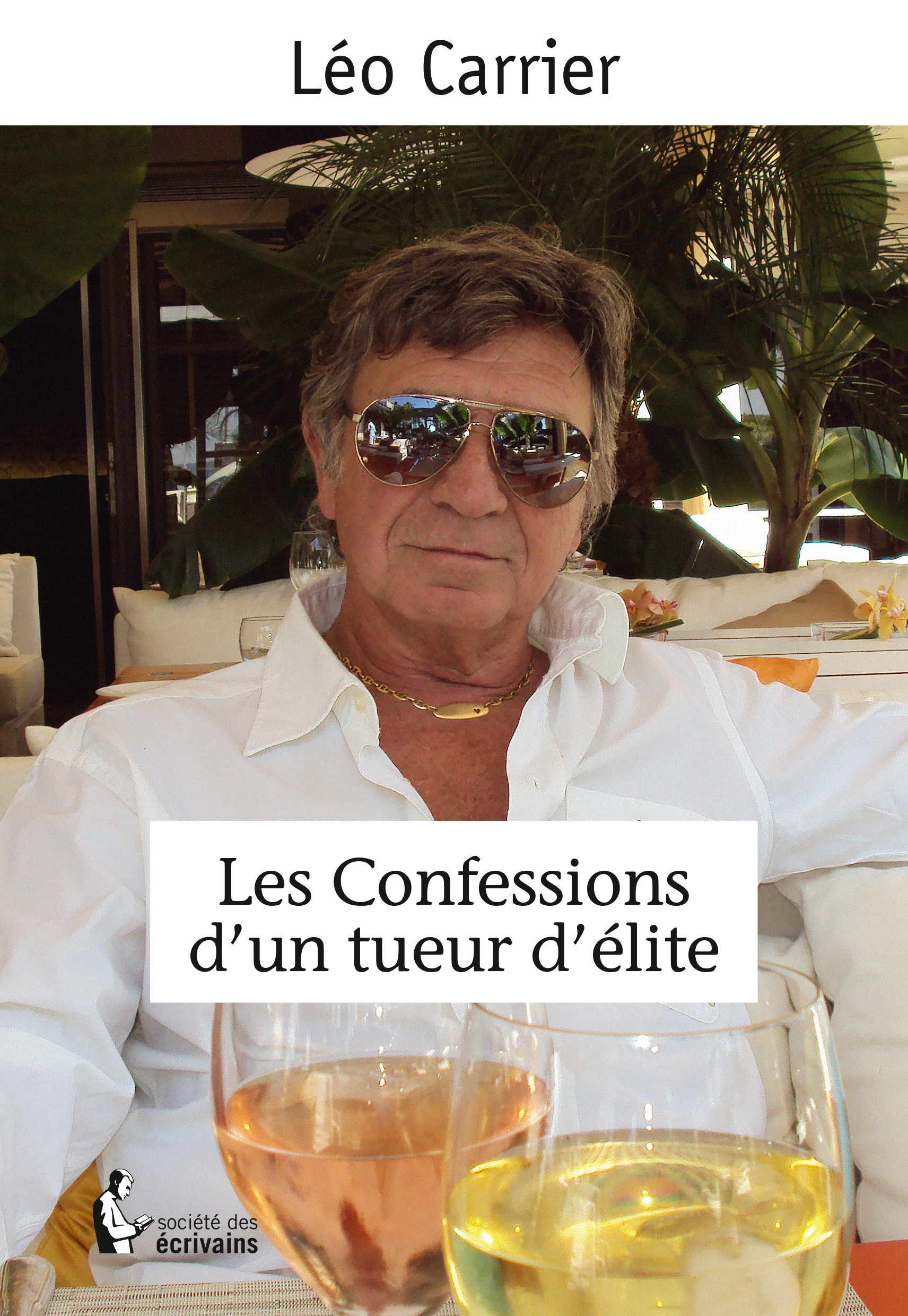 Couverture ebook de Les Confessions d'un tueur d'élite - Parties 1 et 2, de Léo Carrier