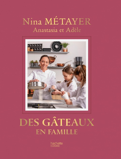 ebook cover of Des Gâteaux en famille, by Nina Métayer